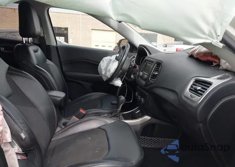 2018 Jeep Compass Latitude Fwd из США, поврежденный, VIN 3C4NJCBB7JT469190